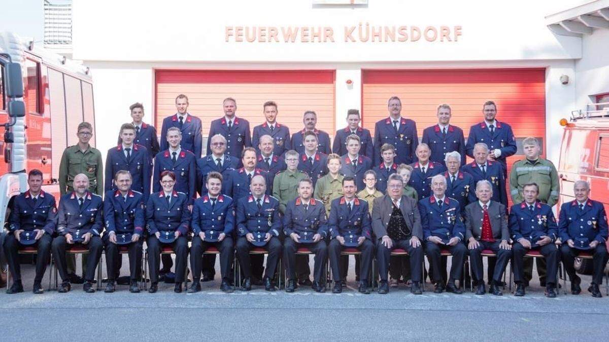 Die Mannschaft der Freiwilligen Feuerwehr Kühnsdorf fiebert dem Jubiläumsfest entgegen