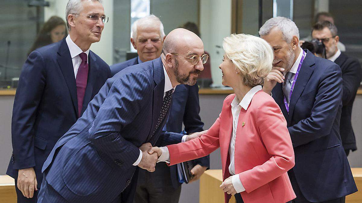 Stoltenberg, Borrell, Michel, von der Leyen beim EU-Gipfel