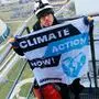 Bis Donnerstag harrten Greenpeace-Aktivisten auf einem polnischen Kraftwerksschlot aus, um vor dem Klimagipfel für mehr Klimaschutz zu demonstrieren