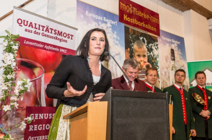 EU-Abgeordnete Elisabeth Köstinger lobte die Mostbarkeiten und sprach von „Großer Leidenschaft und bemerkenswerter Weiterentwicklung des Vereins“.