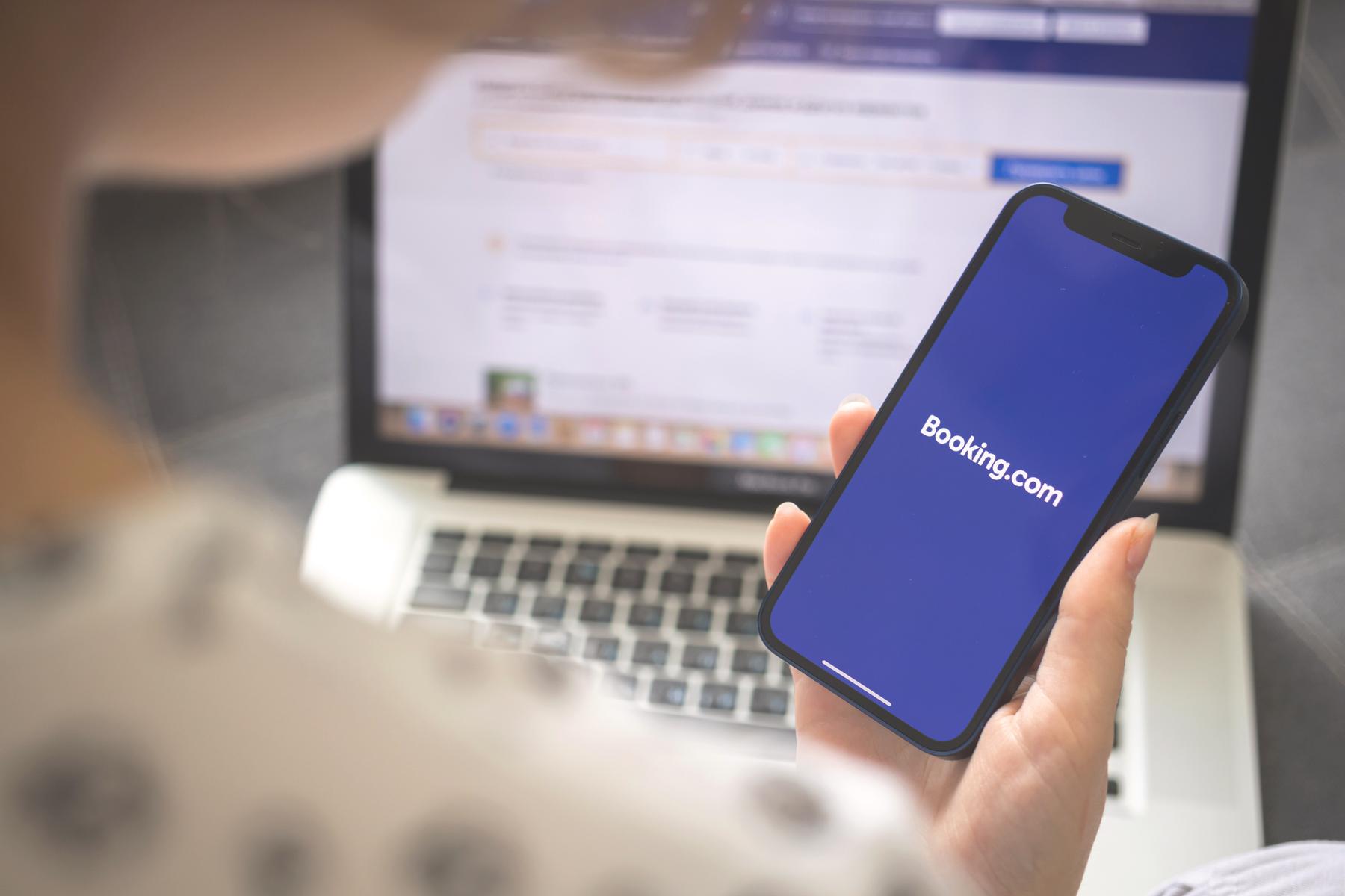 Booking.com se je zaradi spornih klavzul srečal s tožbami hotelirjev