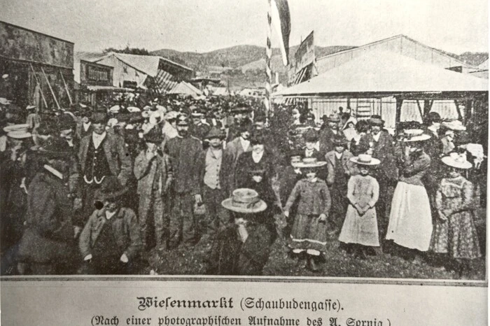 Die Schaubudengasse.