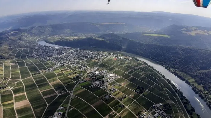 In neun Tagen bewältigte Erich Klug eine Flugstrecke von 2530 Kilometern.