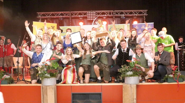Um es gleich vorweg zu nehmen: Der diesjährige St. Veiter Landjugend (LJ)-Award für die kreativste Gruppe ging an die LJ Frauenstein (Obmann Georg Steindorfer, Leiterin Laura Meierhofer). Und zwar vor der LJ Krappfeld und der LJ Eberstein.