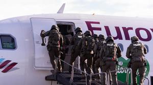 Cobra-Einsatz in der Eurowings-Maschine