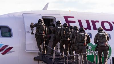 Cobra-Einsatz in der Eurowings-Maschine