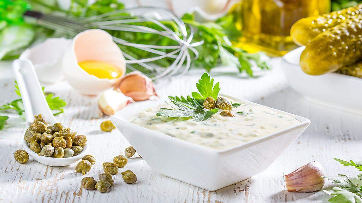 Die Remoulade passt nicht nur zu Karfiol, sondern auch zu Spargel wunderbar!