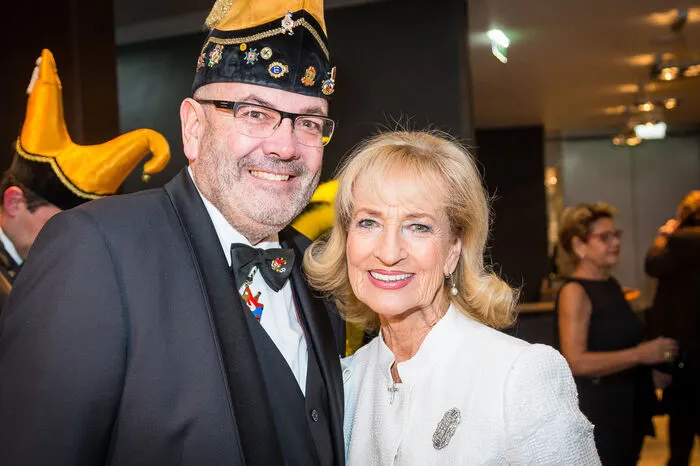 Hier wird humorvoll eingestimmt: Faschingskanzler Walter Rudka und Dagmar Koller.