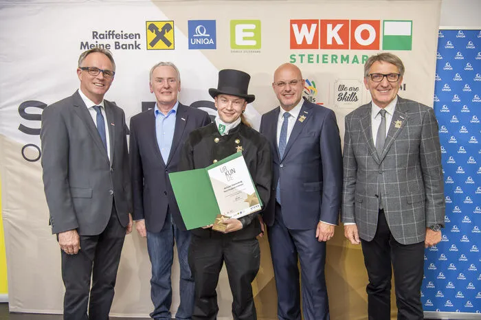 Klicken Sie sich durch die Bilder der Verleihung!
