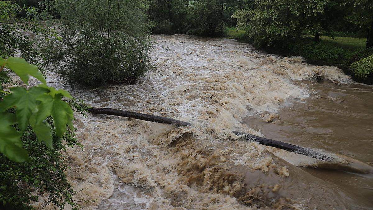 In Krottendorf wird über den Bau eines Hochwasserschutzdammes entlang der Kainach debattiert