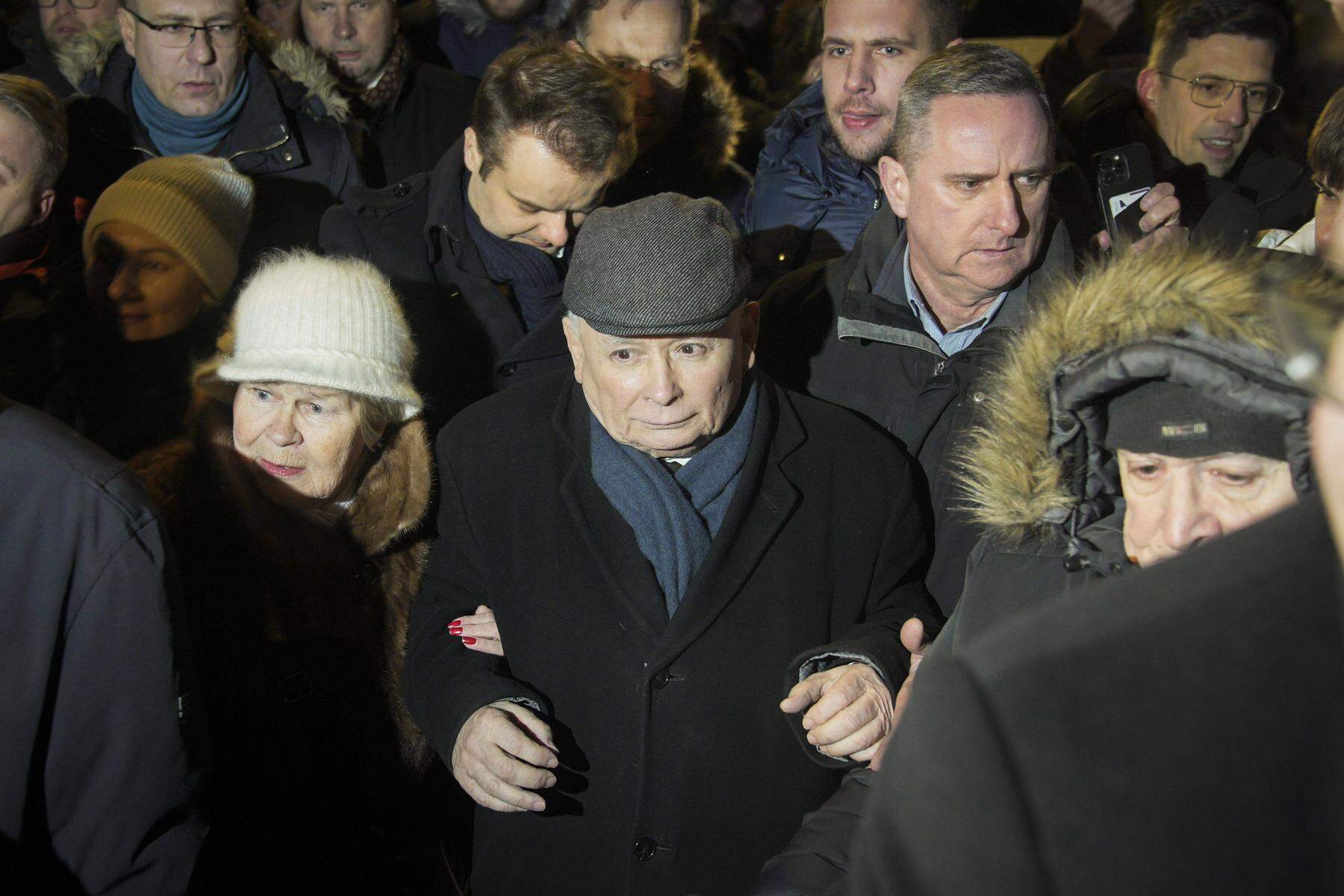 Bis zu 40.000 Menschen | PiS will gegen polnische Regierung protestieren