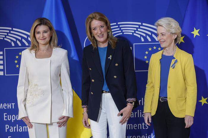 Olena Selenska, First Lady der Ukraine (links) war auch in Straßburg. Neben ihr: Parlamentspräsidentin Roberta Metsola und Kommissionspräsidentin Ursula von der Leyen.  