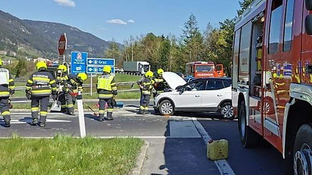 Unfall auf der B113 im Bereich der Autobahnauffahrt in Richtung Graz