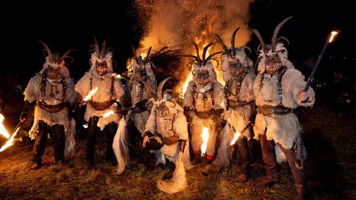 Veranstaltet wird die Klagenfurter Raunacht von der Krampusgruppe Kärntnerbluat.