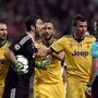 Juve-Goalie Gianluigi Buffon sah wegen seiner Reklamationen die Rote Karte