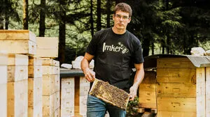 Christof Flaschberger stellte von Vieh- auf Bienenzucht um