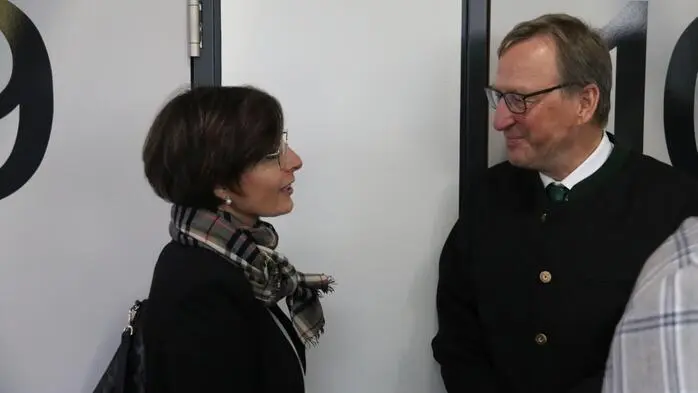 Radiologe Christian Frisch lud jüngst anlässlich des 15-jährigen Jubiläums seiner Ordination in der Gaaler Straße 2a zu einer kleinen Feier.