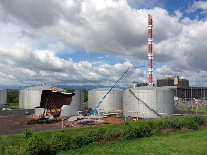 Die Abrissarbeiten in Werndorf, beim damals höchsten Turm des Landes