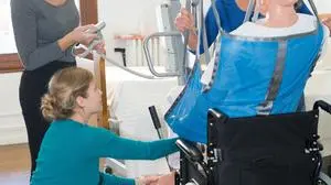 Die Pflegeausbildung soll künftig auch im Regelschulwesen erfolgen