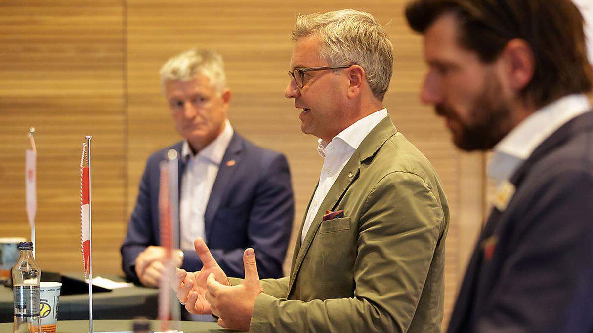 Geschäftsführer Thoams Schweda, Präsident Magnus Brunner und Sportdirektor Jürgen Melzer (von links)