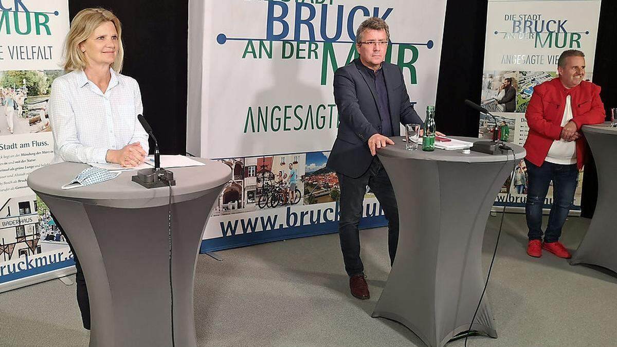 Susanne Kaltenegger, Peter Koch und Erich Weber (v. l.) bei der Pressekonferenz, die aus dem Brucker Dachbodentheater 2.0 live übertragen wurde