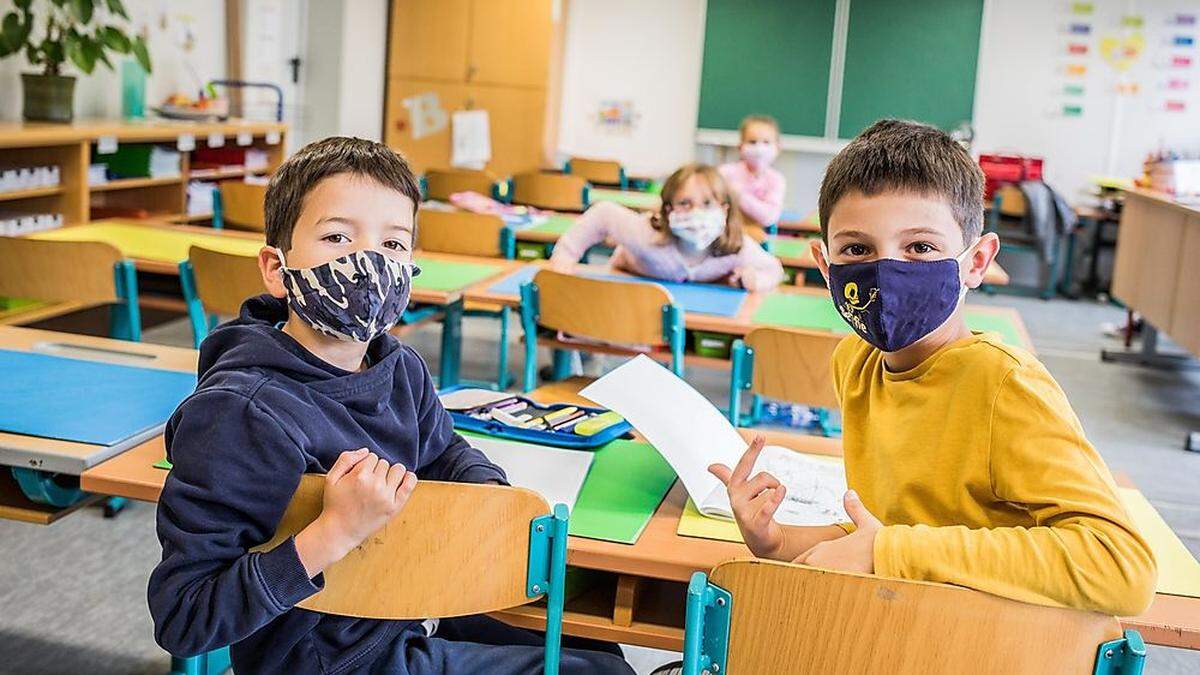 Weniger Schüler gibt es in Covid-Zeiten, aber die Zahl der Überhanglehrer bleibt gleich