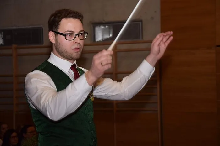 Von "experimentellem Rhythmuswechsel" sprach Kapellmeister Martin Gigler, und dieser wurde vom Publikum begeistert aufgenommen.  