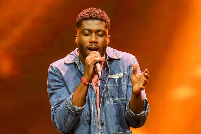 Ebenfalls mit einem "Star-Ticket" ins Halbfinale geschickt: Der Grazer performt am Freitag „Sunny“ von Marvin Gaye.