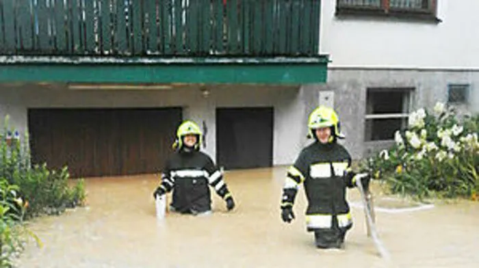 Die Feuerwehren waren am Montag im Dauereinsatz