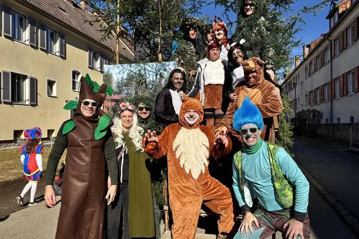 Über 50 Gruppen zogen in einer Parade vom Hauptplatz über die Glögglhofgasse und die Reitingstraße bis in die Hauptstraße – wo Hunderte Zuseher die kreativen Kostüme und Wägen der Teilnehmerinnen und Teilnehmer bestaunten.