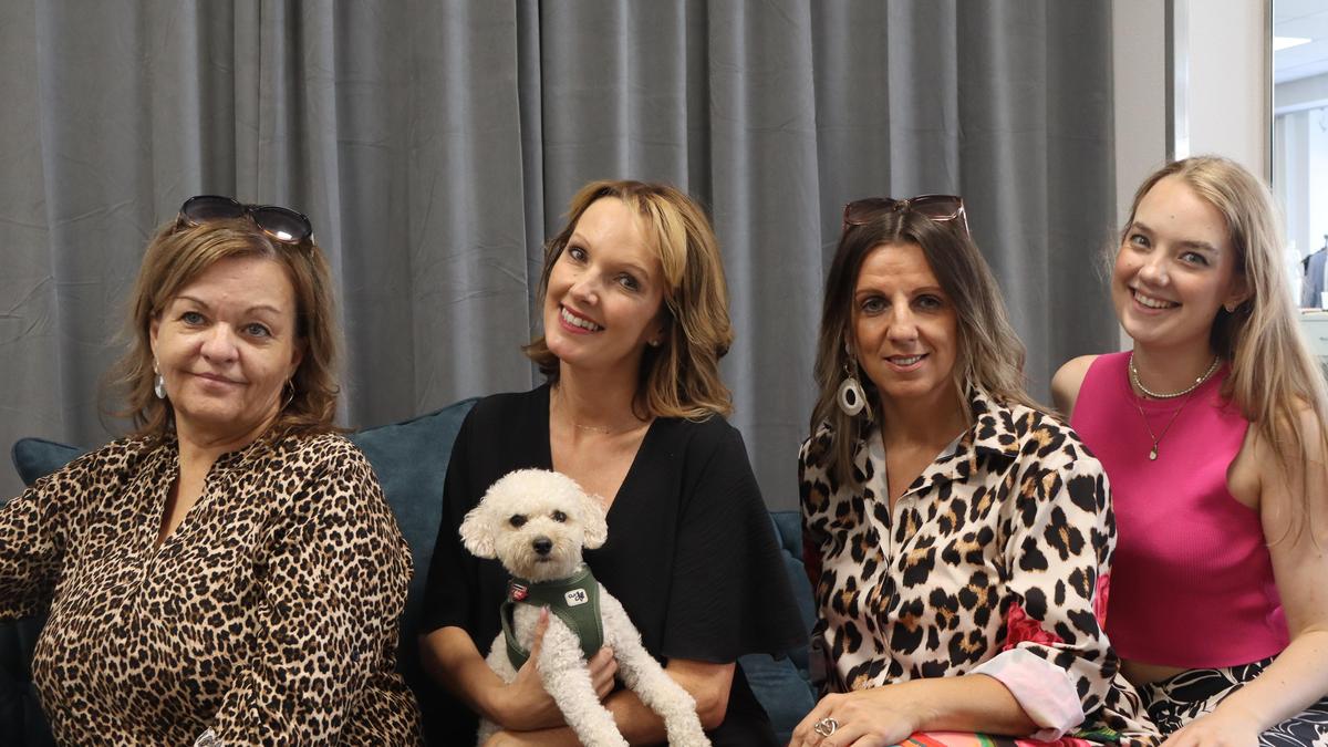 Das Team rund um Martina Palz (Mitte, mit Hund Romeo): Gabi Hirschmann, Astrid Schober und Valentina Palz