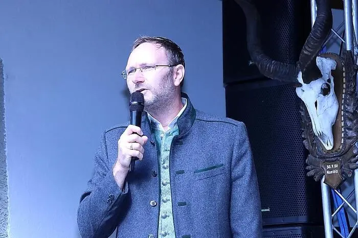 Kainachs Bürgermeister Bernd Gratzer freute sich bei seiner Begrüßung über das rege Interesse an dieser Schau. 