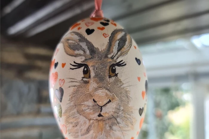 Dieses tierisch-tolle Osterei mit den wahnsinnig schönen Augen kommt von Claudia Strauss aus Ossiach.