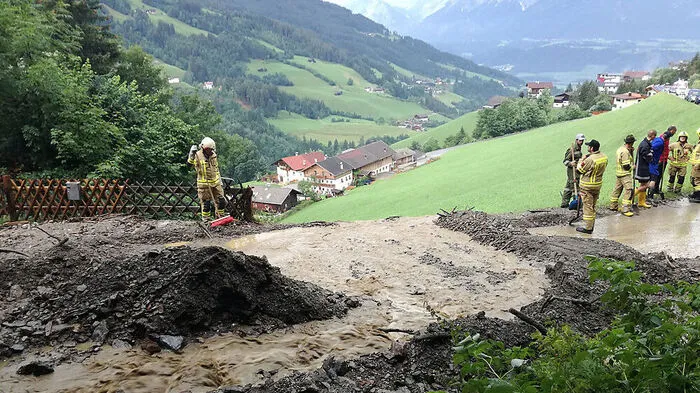 TIROL: UNWETTER