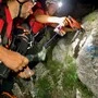 Bis in die frühen Morgenstunden dauerte der Rettungseinsatz, es mussten Sicherungspunkte in den Fels gebohrt werden