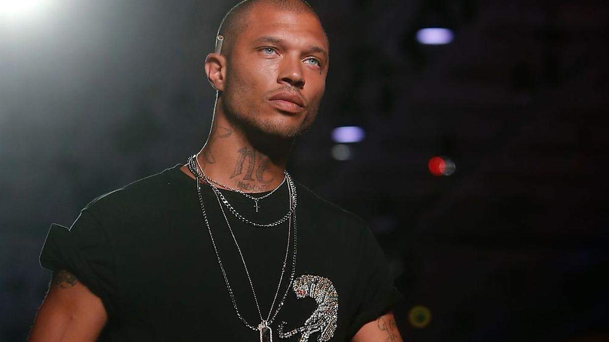 Jeremy Meeks auf der Fashion Show in Mailand