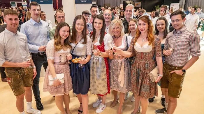 100 Weingüter und 1500 Gäste feierten 2023 den steirischen Wein bei der Jahrgangs-Präsentation in der Stadthalle Graz.