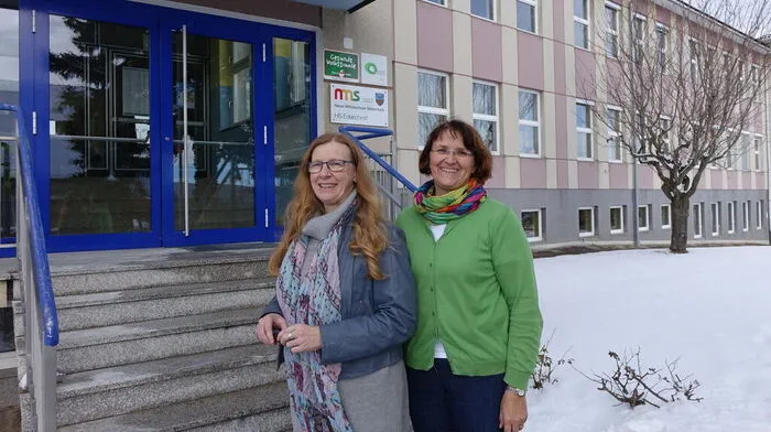 Die Direktorinnen Michaela Pfennich und Gabriele Bernsteiner