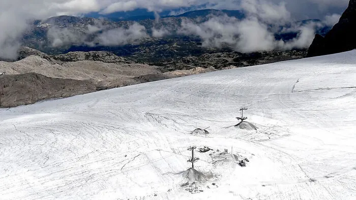 Die Liftstützen am Dachsteinplateau vergangenen Samstag