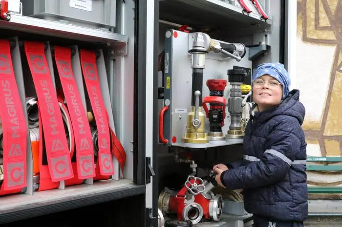 Und für die Kleinen standen die Ausfahrten mit dem Feuerwehrauto im Mittelpunkt des Interesses.