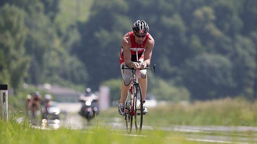 Vor zwei Jahren wagte sich Erich Artner beim Ironman in Klagenfurt an den Start. Das Ziel erreichte er damals nach 12:12 Stunden