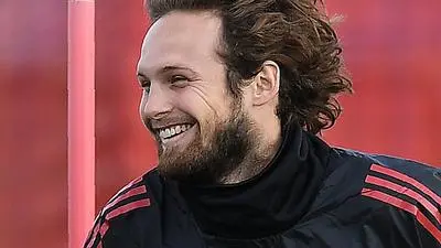 Manchester United's Dutch midfielder Daley Blind attends a team training session at the club's training complex near Carrington, west of Manchester in north west England on September 11, 2017, on the eve of their UEFA Champions League Group A football match against FC Basel. / AFP PHOTO / Paul ELLIS