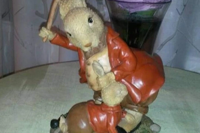 Iris Koller aus Klagenfurt schickte einen wirklich ungewöhnlichen Osterhasen, den sie bei ihren Schwiegereltern fand.