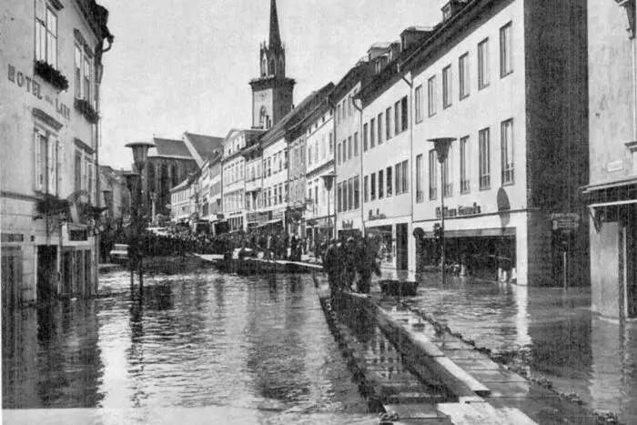 Der überflutete Hauptplatz