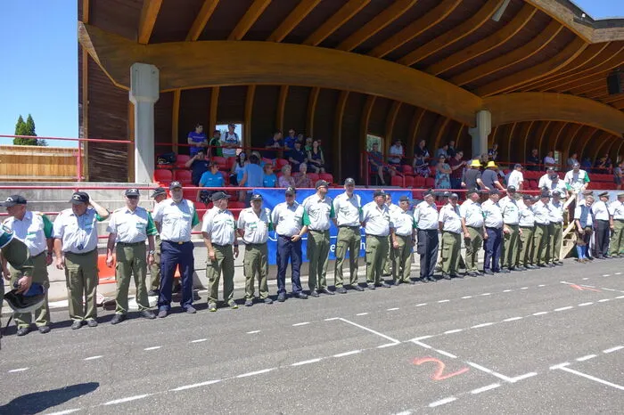 Insgesamt sind Freitag und Samstag 170 Bewerter des Landesfeuerwehrverbandes im Einsatz, um die die Leistungen der 350 Teams zu je neun Feuerwehrfrauen- und -männer aus der gesamten Steiermark zu beurteilen.