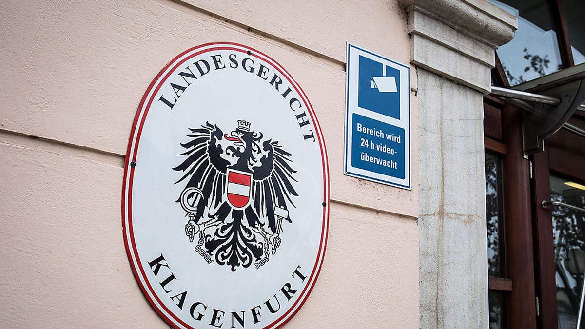 Die Beschuldigten mussten sich am Freitag am Landesgericht Klagenfurt verantworten