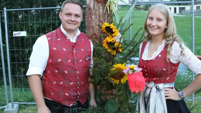 Wenn die Landjugend (LJ) Pisweg unter Obmann Patrick Steinwender und Leiterin Melanie Kogler (Foto) zum „Rock the Mountain“ in das Festzelt am Sportplatz laden, ist Partystimmung angesagt. Wie am Freitagabend in Pisweg hoch über dem Gurktal. 