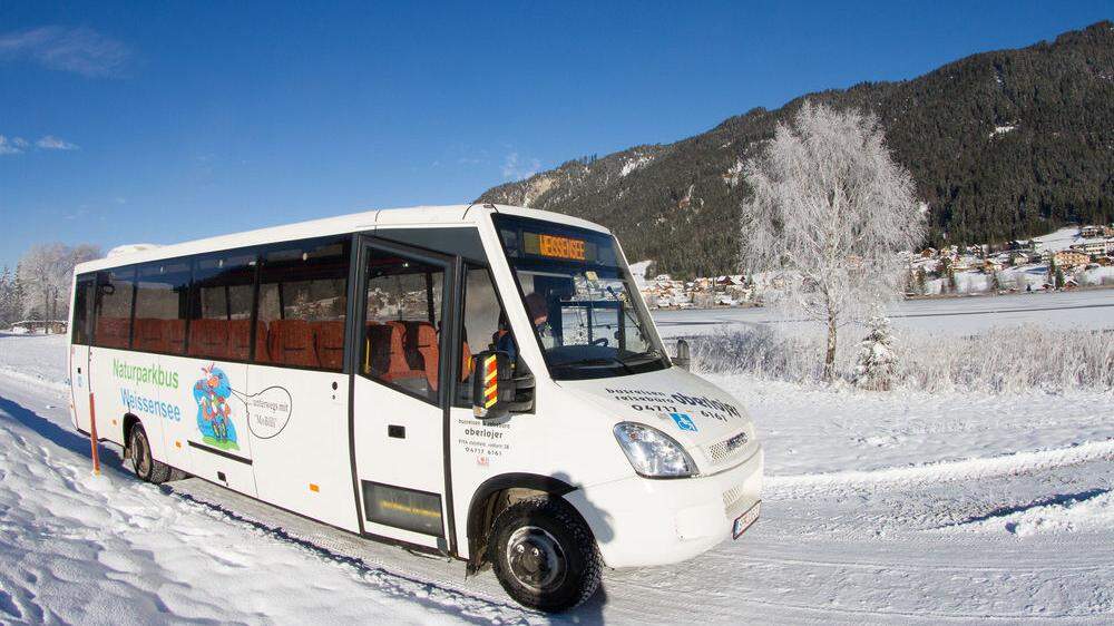 Shuttlebusse bringen die Gäste unter anderem zur Eisfläche am See. Laut Bürgermeisterin Karoline Turnschek wird dieses Angebot gut genutzt