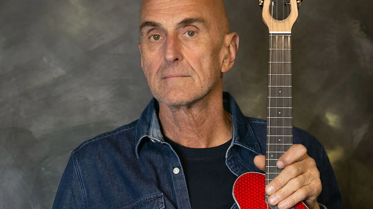 Maler und Musiker, Vordenker und Nachdenker, Ermöglicher und Verwirklicher: Wolfgang Temmel greift nicht nur zur Ukulele