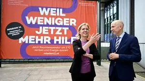 Klimaschutzministerin Gewessler und Wirtschaftsminister Kocher